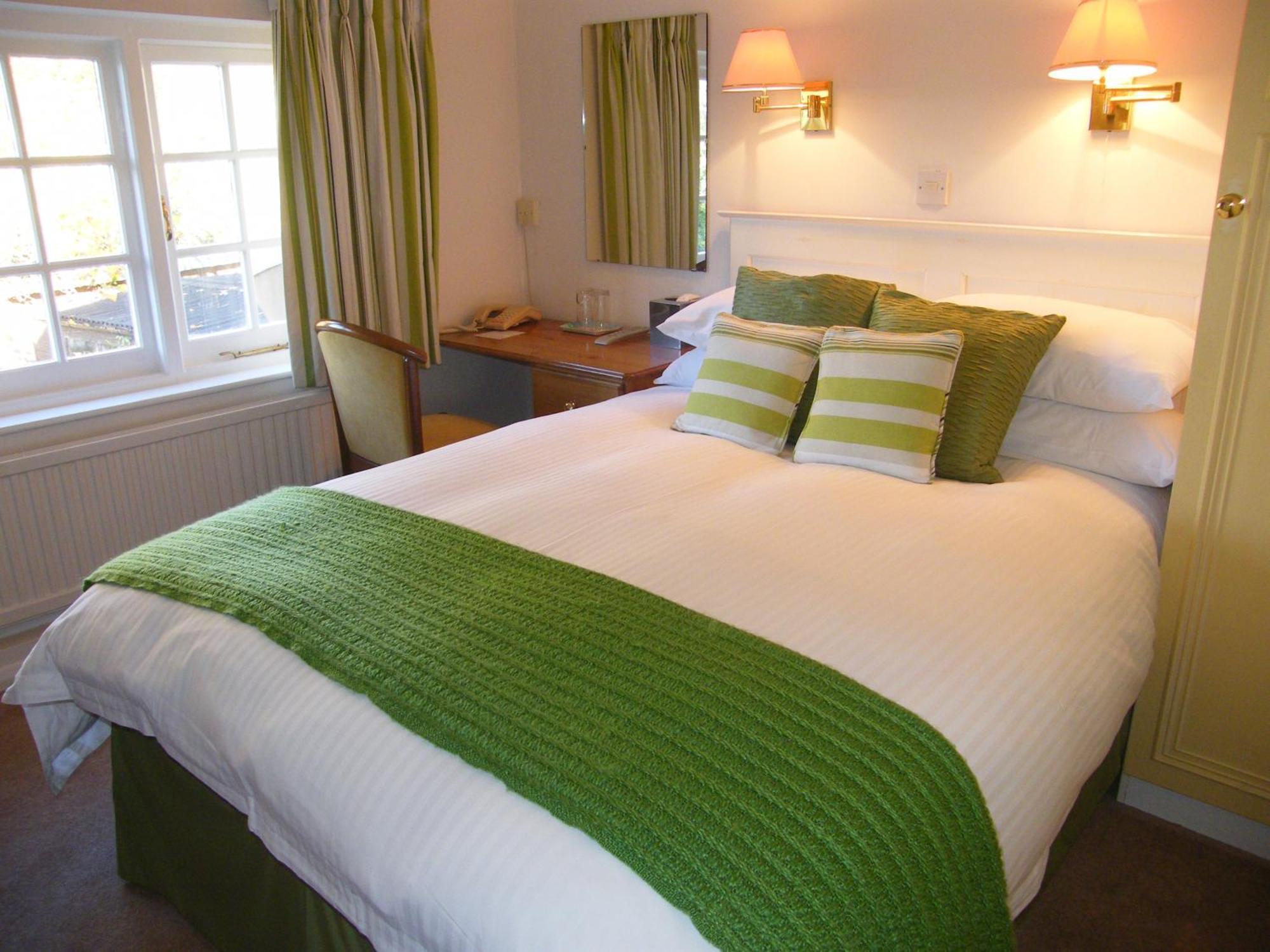 Tumbling Weir Hotel Ottery St Mary Esterno foto
