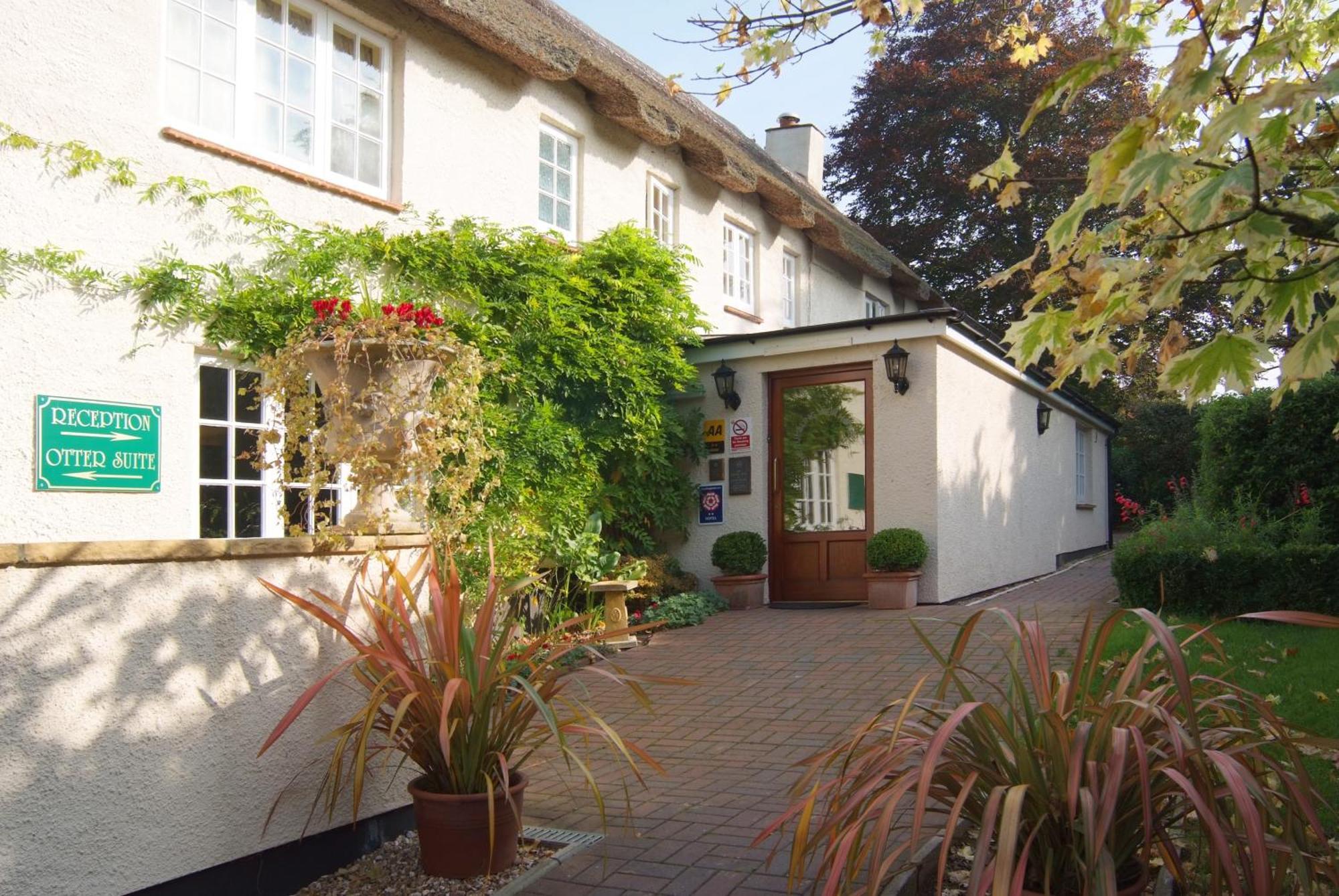 Tumbling Weir Hotel Ottery St Mary Esterno foto
