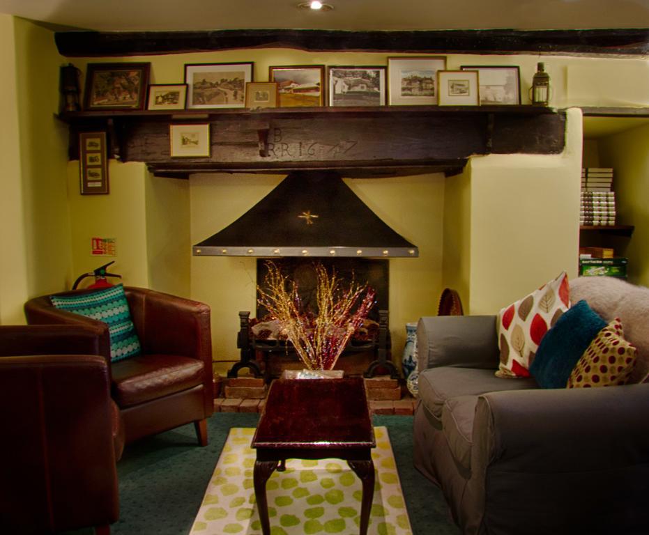 Tumbling Weir Hotel Ottery St Mary Esterno foto